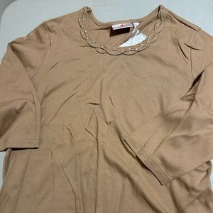 Quacker Factory sz LG 3/4 sleeves shirt